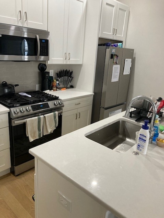 Call NOW for showings! 617-236-8600 - PRINCETON ST - *25% OFF FEE* HIGH END FLOOR THRU 3BR FOR *9/1/2026* W/ W/D IN UNIT, DECK, 2 BATHS Apartments