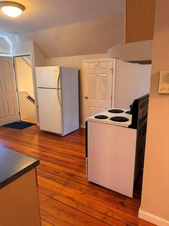 kitchen - Two bed in Darlington neighborhood of Pawtucket. Nearby to Salter Park, and train station. Apartments