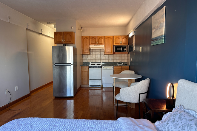 Bedroom - 1110 Commonwealth Ave Apartments