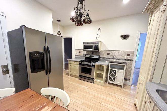 Kitchens - Available for 2025! Updated 3 bed in the heart of Mission Hill! Apartments