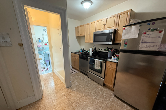 1 - ? Prime Brookline 1 Bedroom – Heat & Hot Water Included | Cat-Friendly | Available 9/1