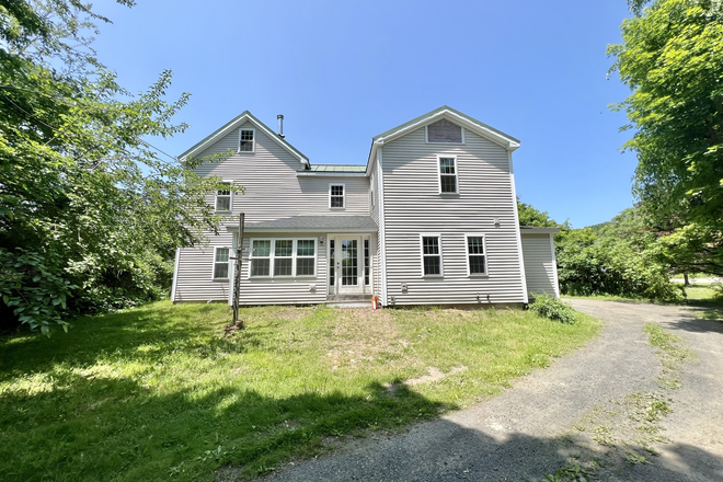 Exterior - 122 Old Amherst Road House