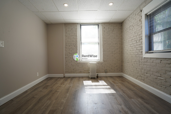 1 - AVAIL NOW-Gorgeous Allston 1 bed, H/HW inc. Cat ok. NO FEE! Apartments