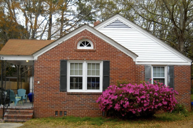 exterior - Cozy 2 BDRM Byrnes Downs house with fenced yard!