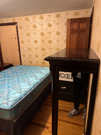 Bedroom (furnished as shown) - 8 McClure St SPRING SUBLEASE House