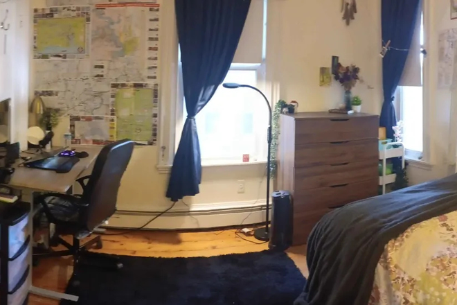 Bedroom for lease - Room for Sublet/Lease near Tufts (Available January)