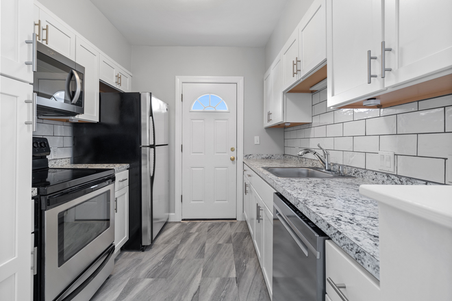 Kitchen - Sun-Filled 4-Bedroom Steps from Tufts and Transit! Apartments