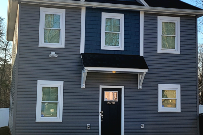 Outside street view - Charlton Farms Luxury Student Homes