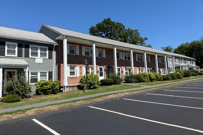 Exterior front - Crestview 2-Bedroom Apartments