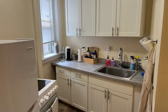 hubrealtyproperties.com - Fantastic 1 bedroom split, in the heart of Fenway Apartments