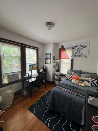 Bedroom - Bedroom for rent in 3-bed, 1-bath, 2nd-floor apartment in Brookline