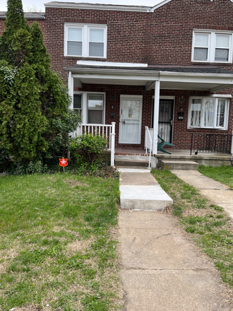 Front of home - Minutes from Loyola- Rooms Available Now!