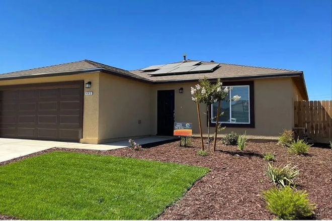 Exterior - Ideal 4 bedroom home for rent - FREE RENT FOR FIRST MONTH