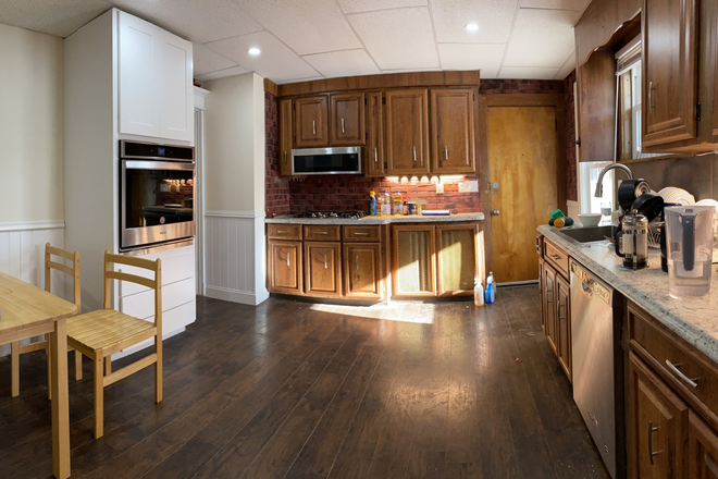 1 - AUG/SEPT 2026〡HUGE 5bed/2.5bath〡Central Air〡DW〡New Appliances〡No Fee Duplex