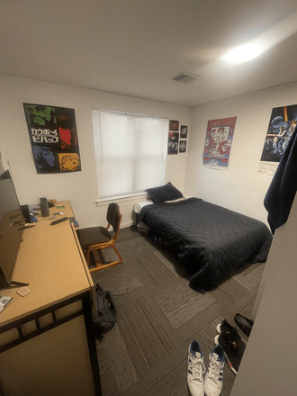 Bedroom - South Campus Commons 4 Summer Sublease Apartments