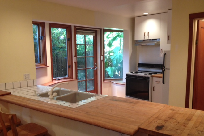 Kitchen - Secluded Garden Apt (1 BDR)  in Thousand Oaks, North Berkeley