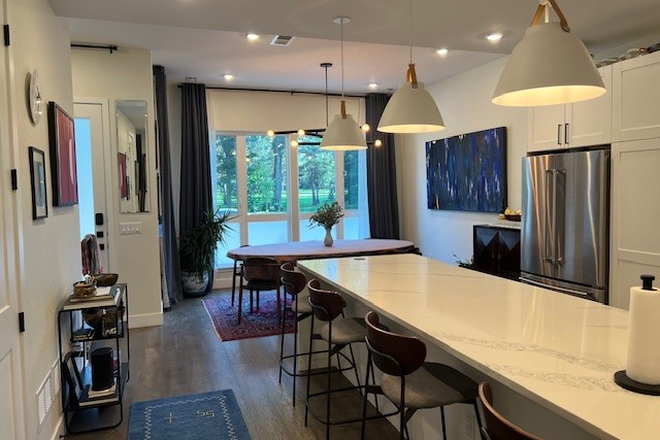 Kitchen - Modern 3-bedroom, 3.5 bathroom condo right in the heart of DU