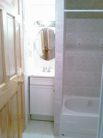 Call NOW for showings! 617-236-8600 - COMM AVE - *NO FEE* TOP FLR 4BR/2BA IN CLEVELAND CRCL FOR *9/1/2026* W/ LNDRY IN BLDNG, RNTL PRKNG Apartments