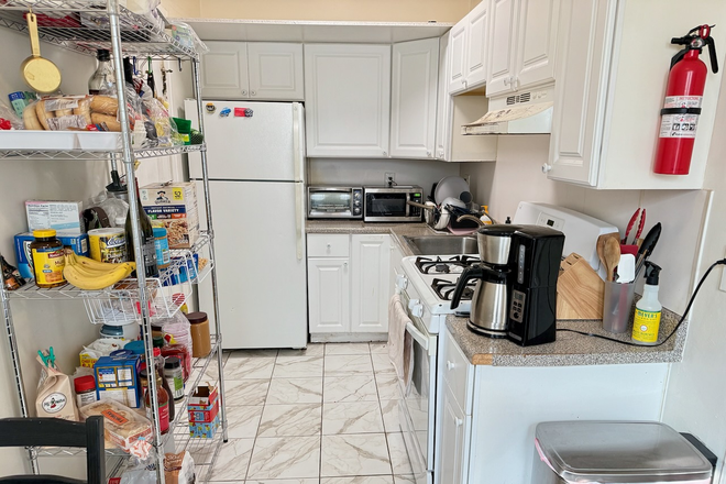 Kitchen - 2nd Floor 3 Bed 10 Minutes from Campus!! Apartments