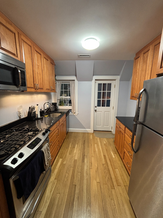 Kitchen - Spring Sublet Near Harvard Square (Utilities Included & In-Unit Laundry) Apartments