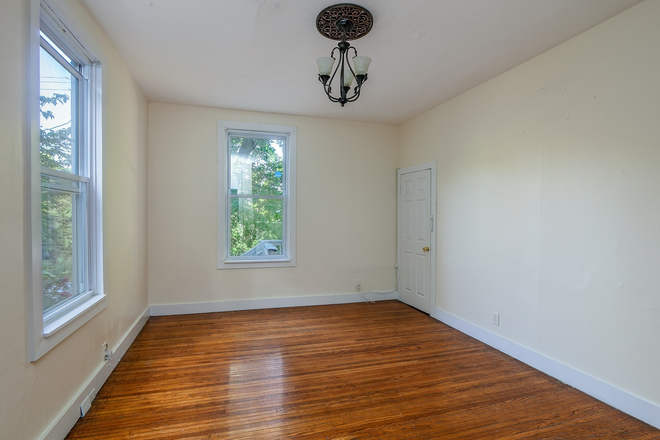 Living Space - Check out 2726 Coy St! House