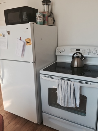 Dine-in Kitchen - 1 bed/1bath -- Harvard Square - August 1st Apartments