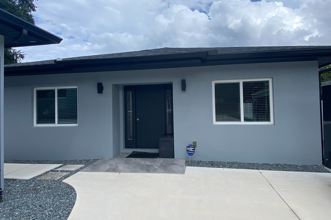 Front of the unit - New detached suite, tile floors, granite countertops, quiet and safe and convenient area