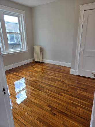 Living Space - Comm Ave 2 Bed Allston Apartments