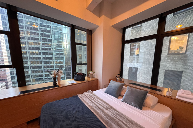Room 1 - Private Furnished Rooms at Wall Street Apartments