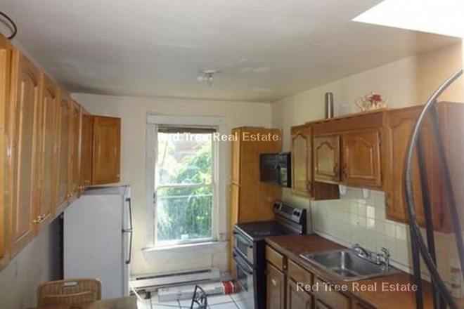 ... - 1 BED SPLIT WITH SPIRAL STAIRCASE Duplex