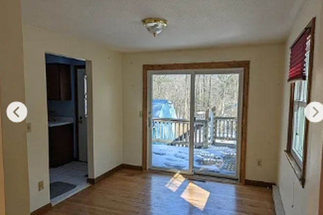 dining room - 536 W Pelham House
