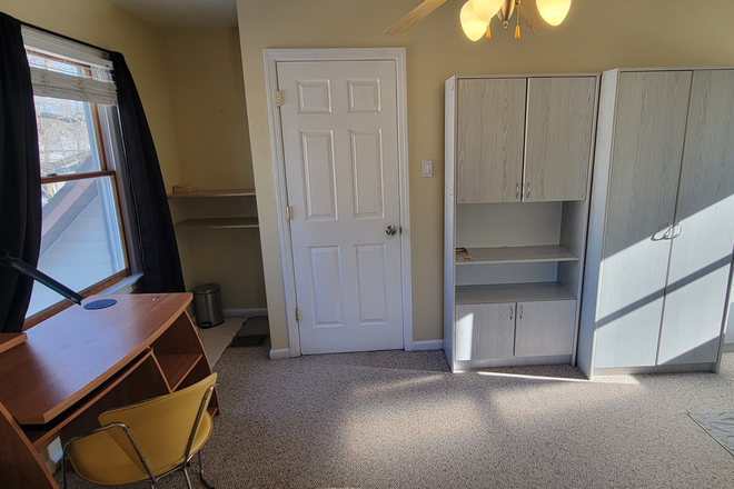 Room - Furnished room-Coolidge Ave-Lawrenceville House