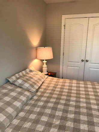 bedroom - Private room for rent / West Ashley Park Townhouse