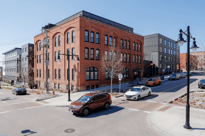 Exterior - Modern One Bedroom Condominium in Downtown Burlington