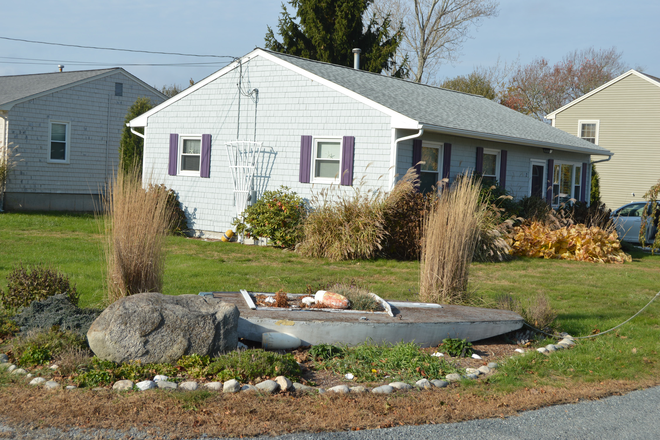 Outside - Shore Beats Living in a Dorm Room! All Utilities Included for $1,100/month per Student! House