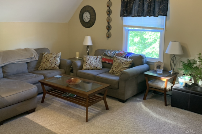 Living area - 1BR apt-Guyot Ave-Princeton