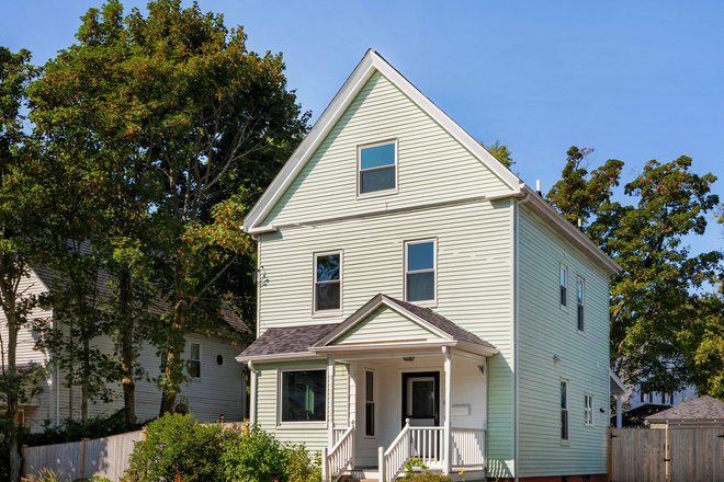 CurbLook - 5 Bedroom Single Family right by Joyce Cummings Center - Updated Home