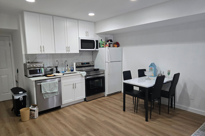 kitchen - 1624 N 17th St, 3bed 3bath, Furnished. Newly renovated. 5 minutes walk to Temple campus. Rental