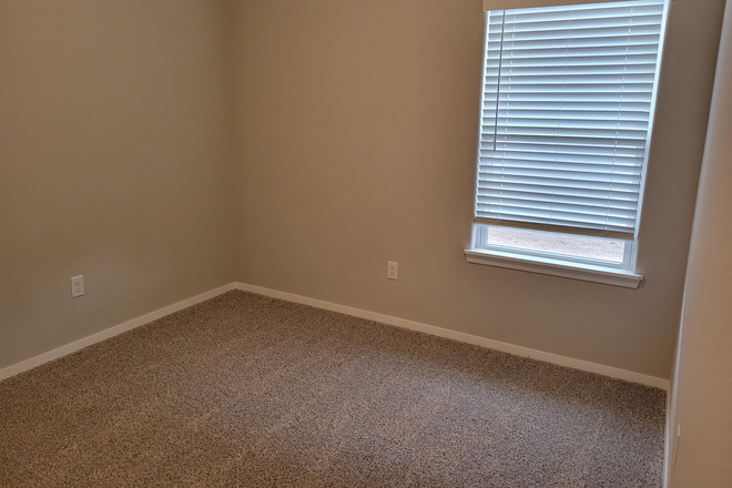 Bedroom - Bedroom in shared house, female preferred