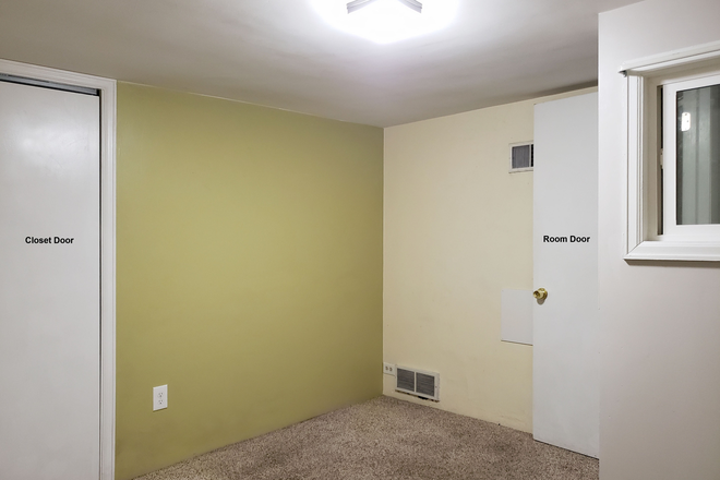 Bedroom #2 - 🏠 🏠 🏠 All three rooms available in 3-Bedroom Duplex - 10 mins' Walk to DU Duplex