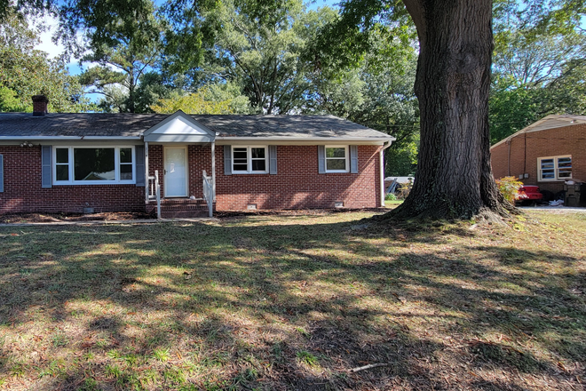 Outside, Front of House - 114 Caran Road House