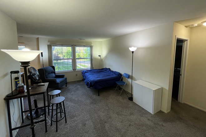 Main room - Furnished 1B1B Summer sublet at Woodbury Gardens, $1400 Apartments