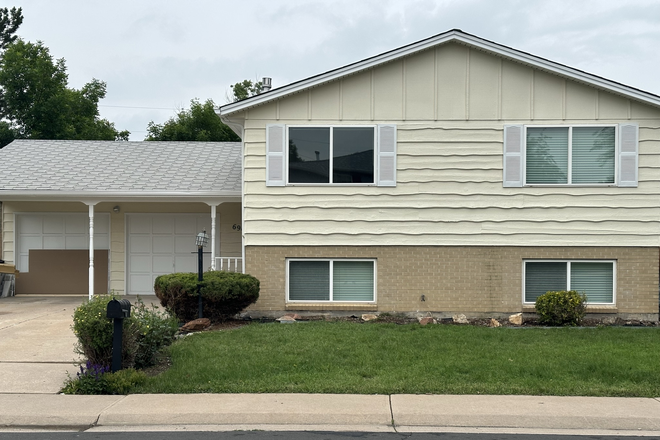 Exterior 2 - SE Denver house - 4bdr / 3 Bath