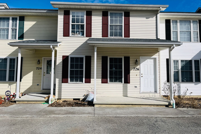  - 2 Bedroom, 2.5 Bath Townhouse