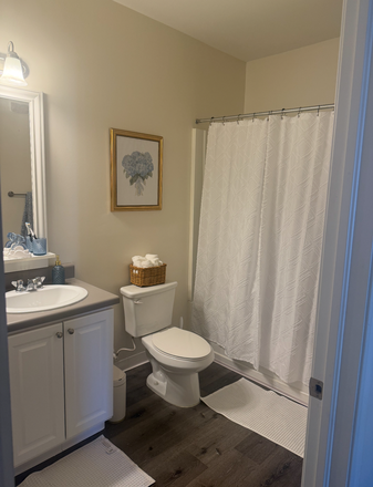 Own bathroom - Province Apartments: Super close to campus!