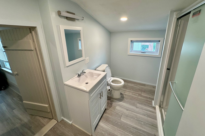 Bathroom - Cozy 2 Bedroom Apartment
