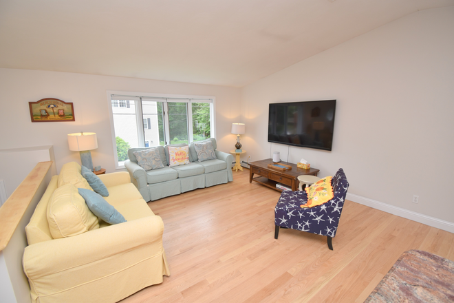Living Room - 13 Salem Trail - Bonnet Shores and North End - Narragansett House