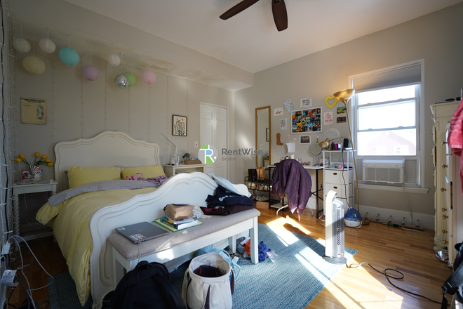 1 - JUNE 2026-Massivee 5 bed DUPLEX near Tufts, Student ok, No Fee! Apartments