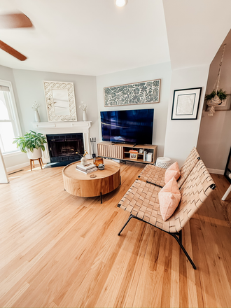 open concept den, dining, and kitchen - Remodeled Townhouse in Avondale, Close to Downtown Charleston