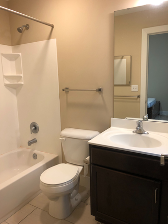 Bathroom - Nice Apartment close to campus (your own room and bathroom)